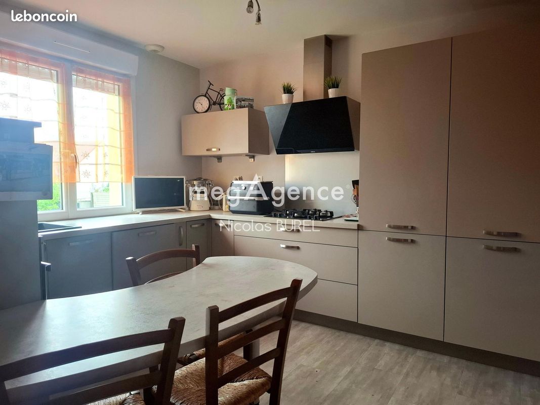 Maison 6 pièces 127 m² · à Saint-Ouën-des-Toits · 127 m² · 239 600 €