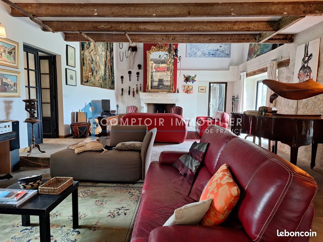Maison 7 pièces 310 m² · à Puylaurens · 310 m² · 390 000 €