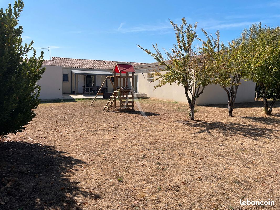 Maison 7 pièces 170 m² · à Saint-Agnant · 170 m² · 375 000 €