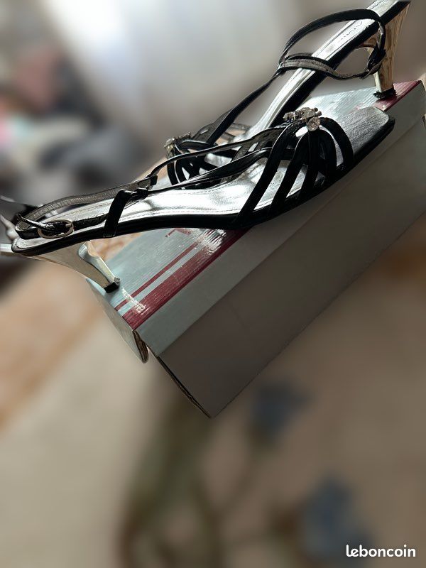 Chaussures (image 1)