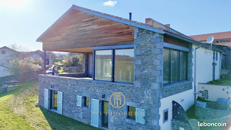 Maison 6 pièces 235 m²