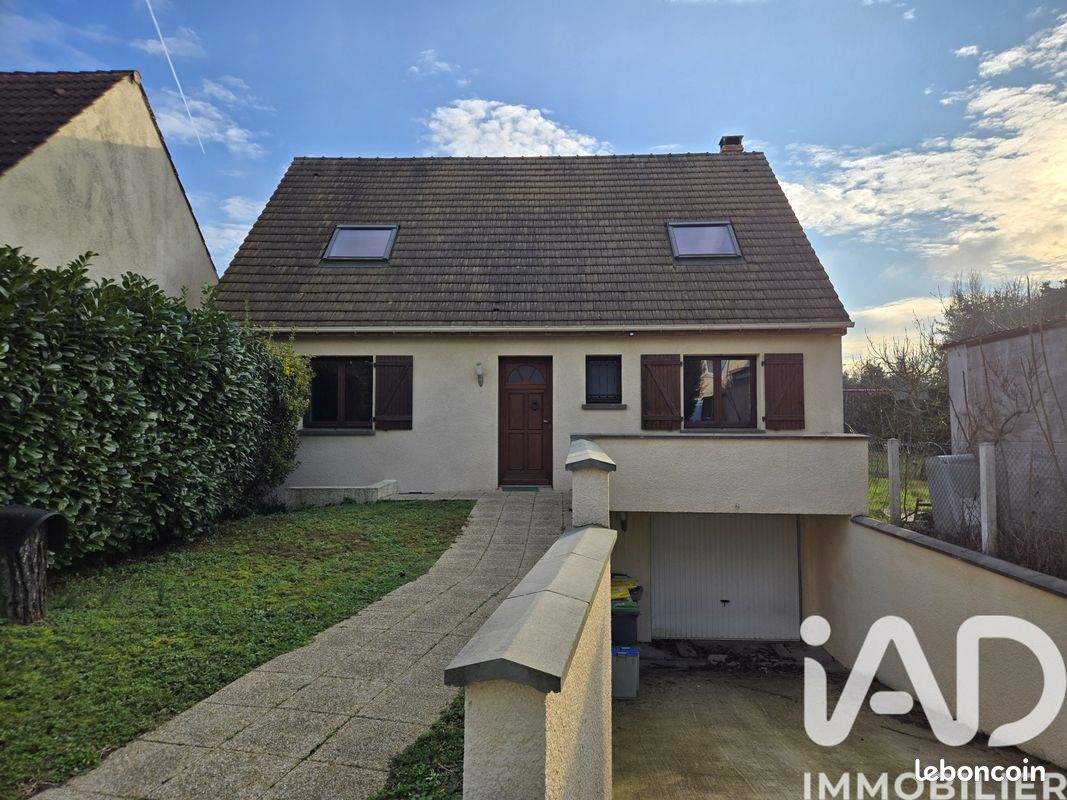 Maison 5 pièces 121 m² · à Les Mureaux · 121 m² · 319 000 €