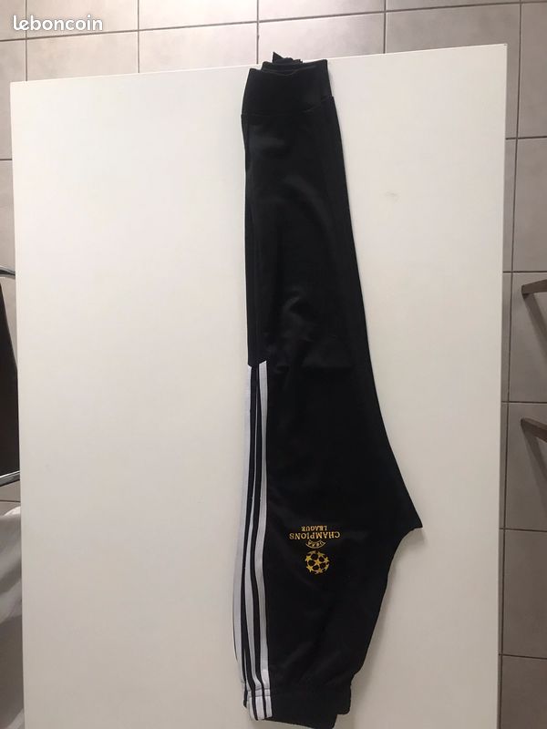 Pantalon de survêtement Juventus UEFA Champions League – Taille M (image 1)