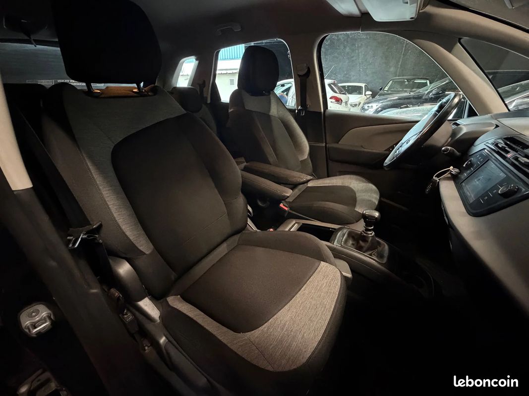 Citroën C4 SPACETOURER 1.6 BLUEHDI Feel (image 27)