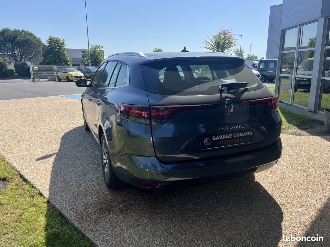 Renault MEGANE IV ESTATE 1.5 BLUE DCI 115CH EVOLUTION EDC (image 3)