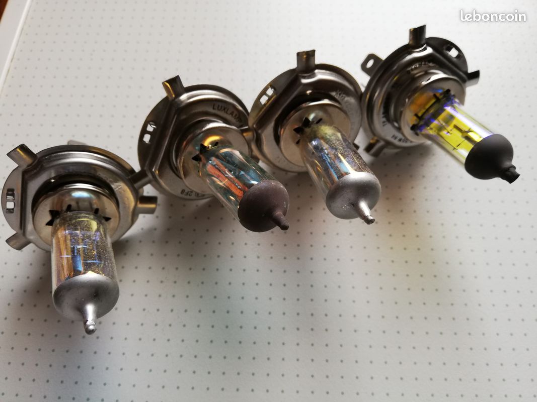 Lot 4 ampoules H4 BLUE halogène (image 1)
