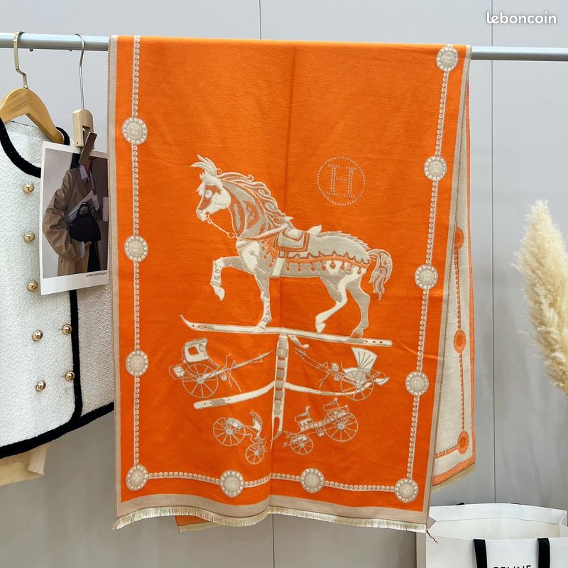 Écharpe Hermès (image 1)