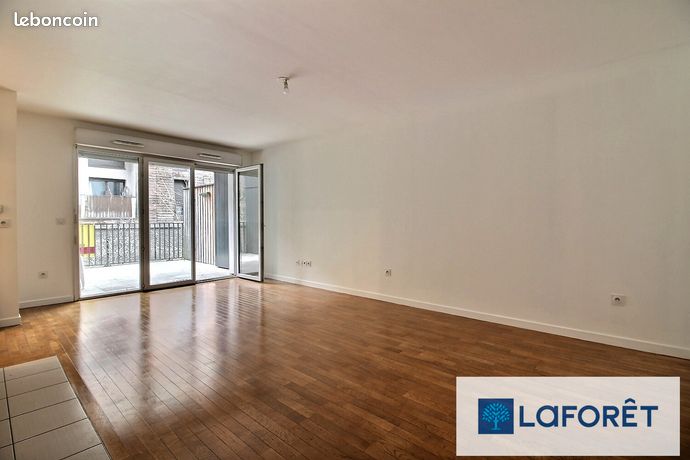 https://img.leboncoin.fr/api/v1/lbcpb1/images/71/5f/07/715f07e3b36c8f6fba880b319b40773fed8d1bc7.jpg?rule=ad-image
