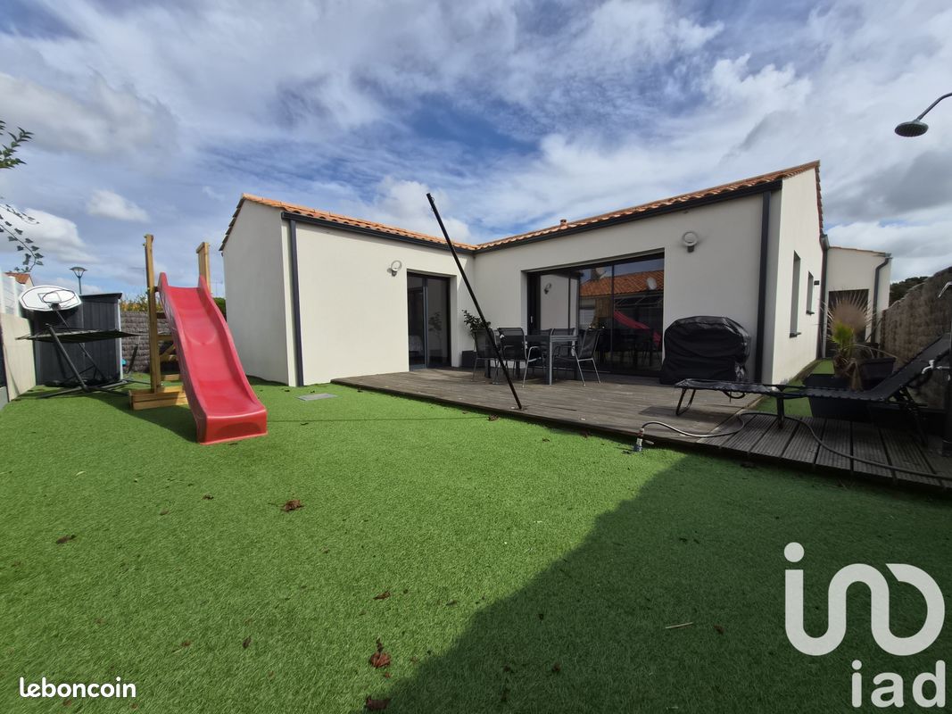 Maison 6 pièces 111 m² · à Longeville-sur-Mer · 111 m² · 342 000 €
