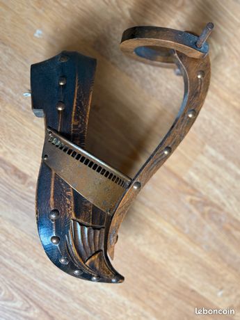 Porte-Bouteille Vintage – Forme Sabot – Bois Et Cuir – Déco De Cave
