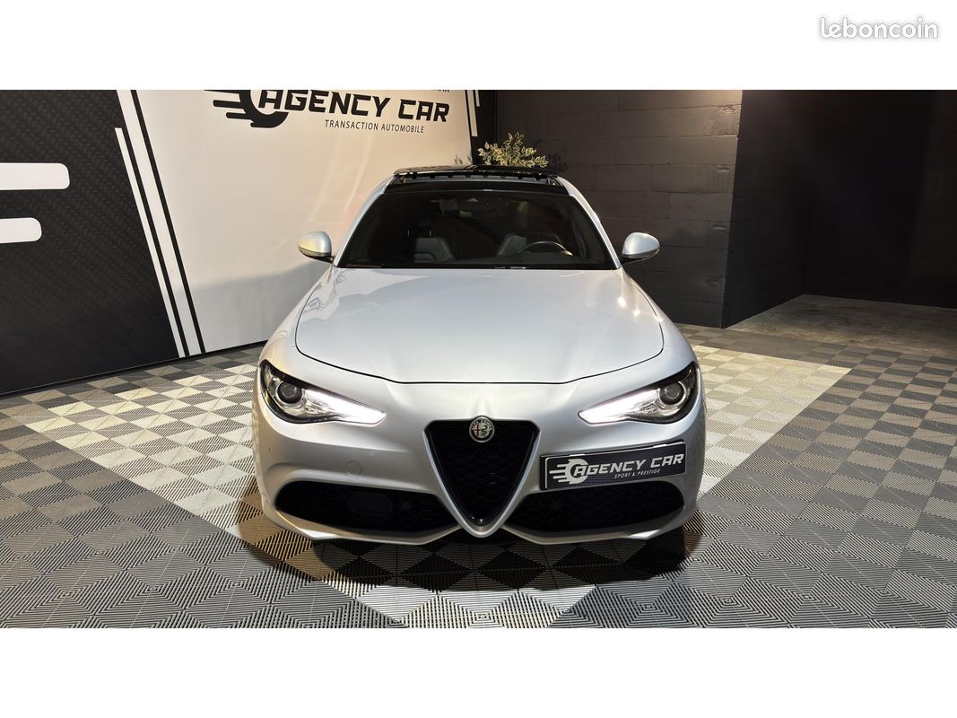 ALFA ROMEO GIULIA 2.2 D 190ch BVA - Gris Lunaire - 1ère Main (image 19)