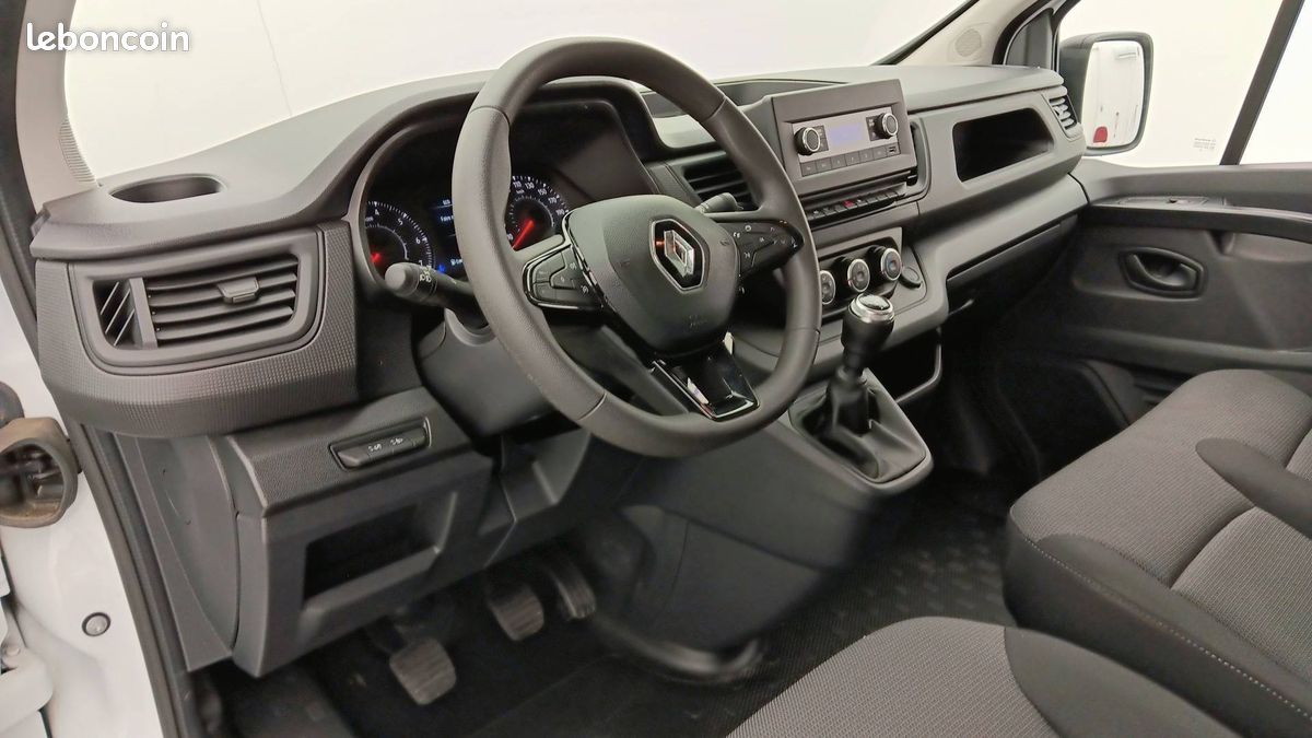 Renault trafic fgn l1h1 3000 kg blue dci 130 (image 11)