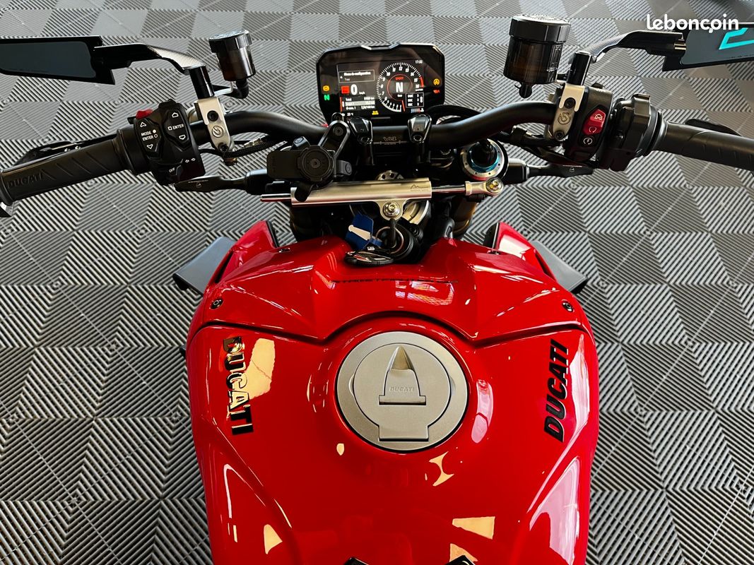 Ducati streetfighter v4 s / ligne thermignoni / parfait etat rien a prevoir (image 17)