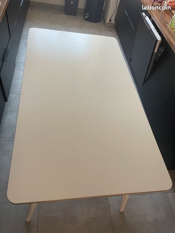 Table 6 personnes avec rallonges jusqu’à 10 (image 1)