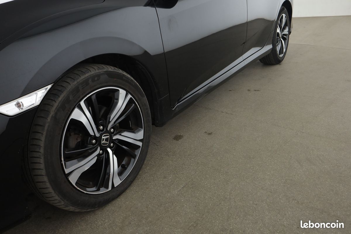 Honda Civic 1.6 i-DTEC Exclusive AT 4P 120 ch (image 29)