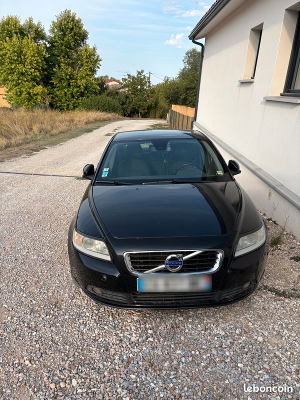 Volvo s40 2012 (image 2)