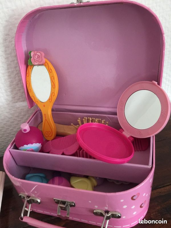 Jouet Valise de toilette pour petite fille (image 1)