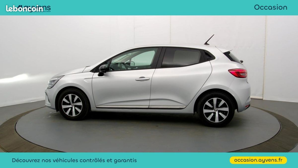 Renault Clio 1.6 E-Tech 145ch full hybrid Evolution (image 24)