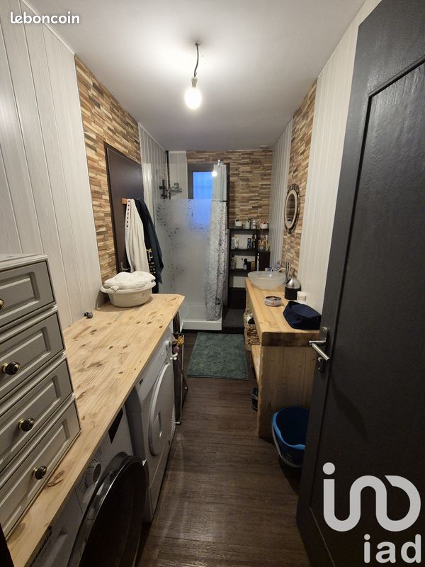 Propriété 6 pièces 100 m² - Chadurie 16250 (image principale 9)