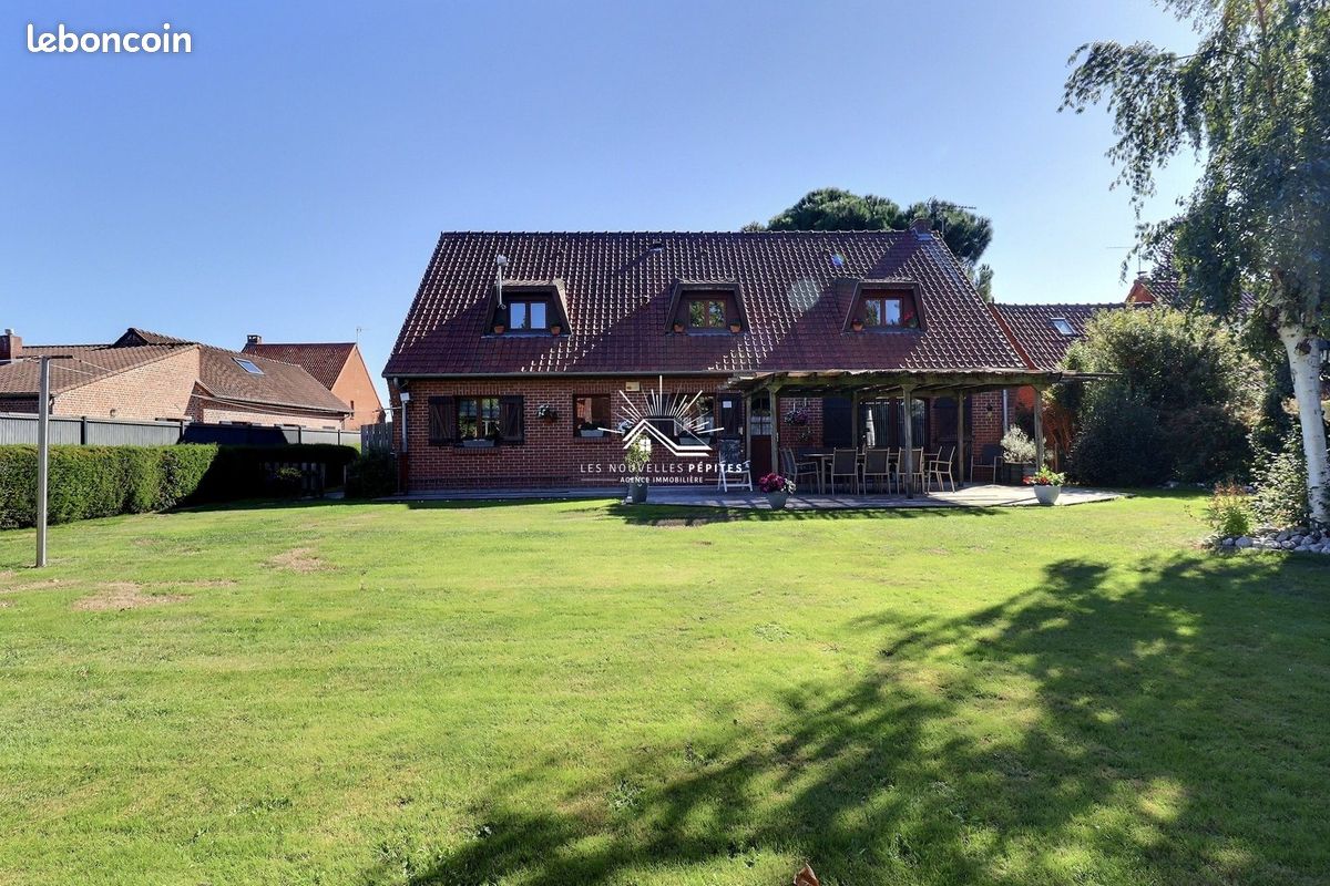 Maison 7 pièces 192 m² · à Avelin · 192 m² · 560 000 €