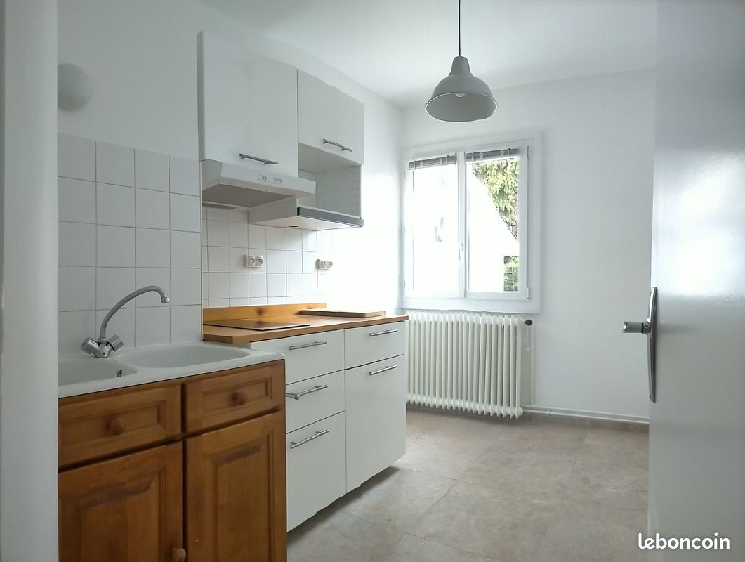 Appartement 1 pièce 26 m² · à Saint-Martin-d'Hères · 26 m² · 470 €