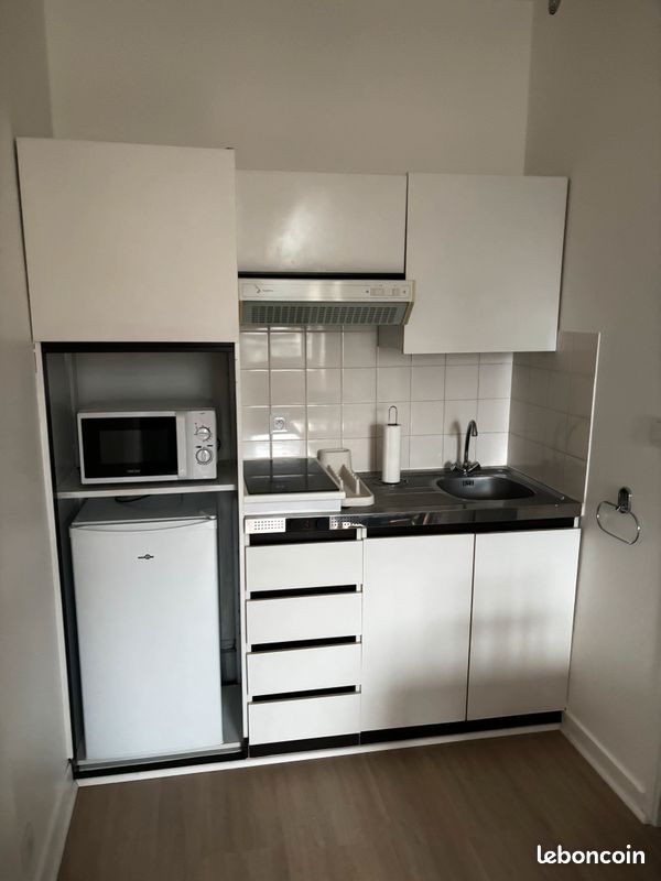 Studio meublé de 18m2 avec jardin et cave - Locations