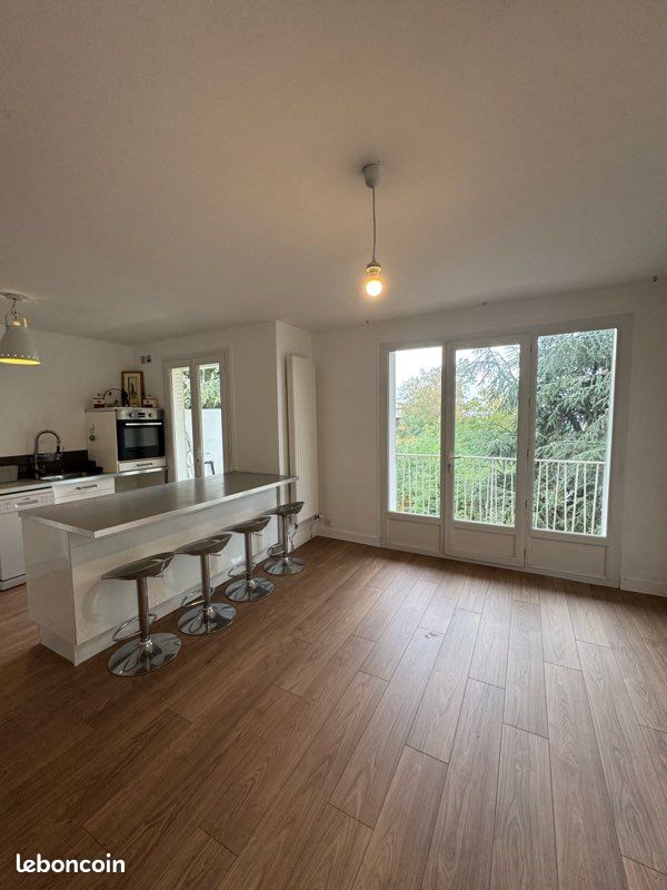 Appartement 3 pièces 55 m² · à Saint-Étienne · 55 m² · 75 000 €