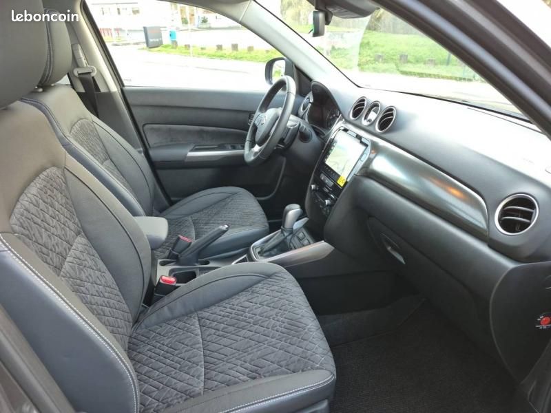 Suzuki Vitara 1.4 Boosterjet Hybrid 110ch Style Auto MY25 (image 12)