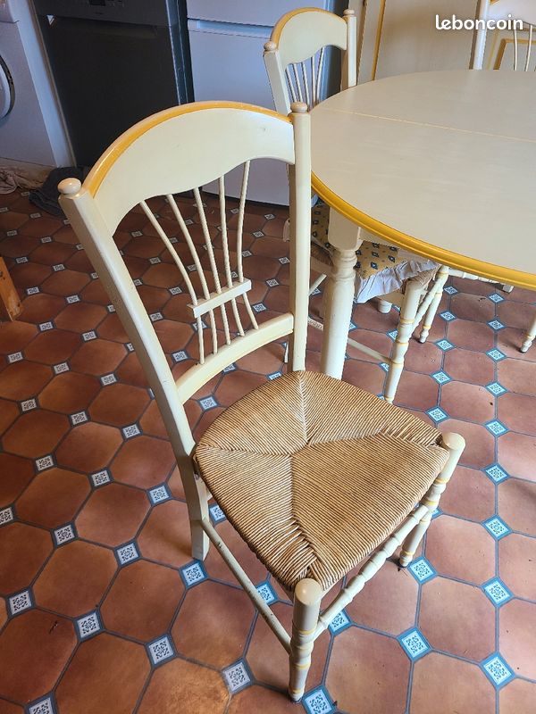 Table à manger + 3 chaises (image 2)