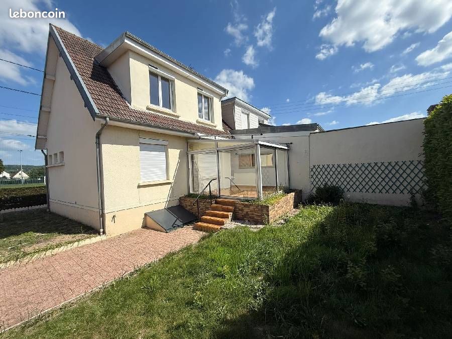 Maison 3 pièces 72 m² · à Saint-Étienne-du-Rouvray · 72 m² · 865 €