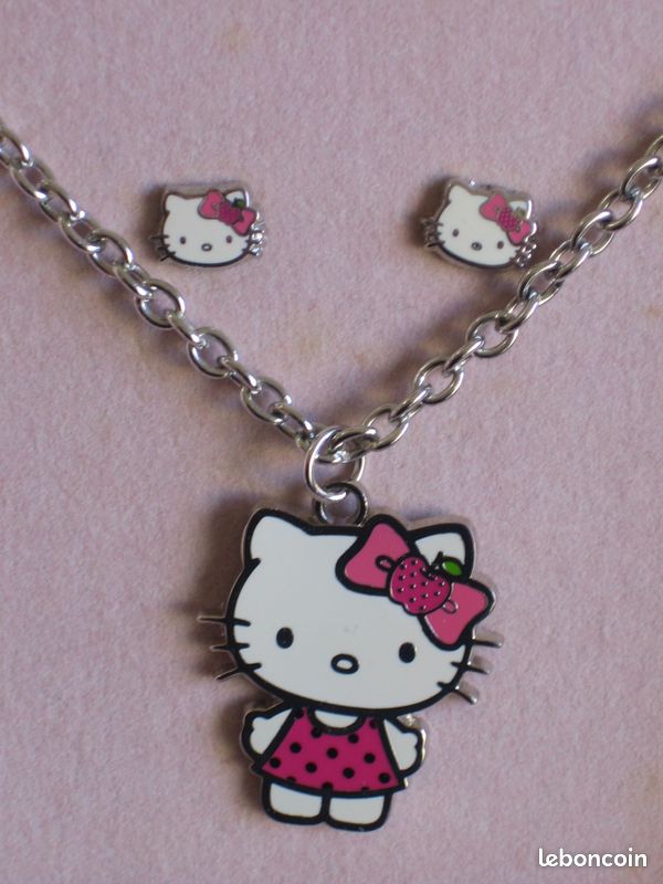 Boucles D'oreilles Et Collier En Or Et Rubis