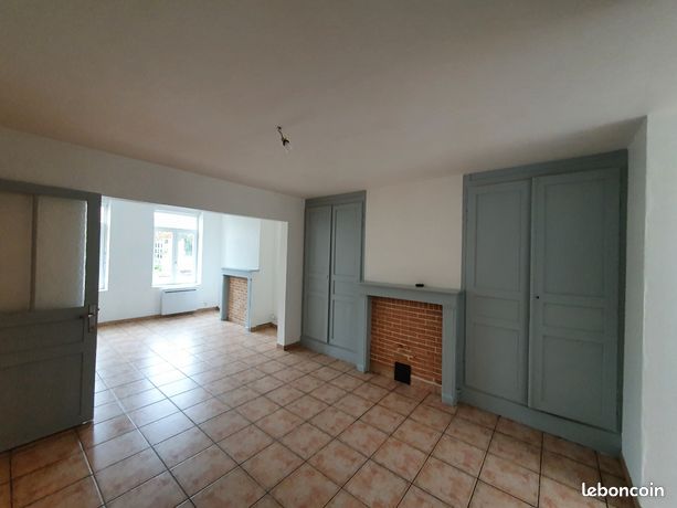 https://img.leboncoin.fr/api/v1/lbcpb1/images/71/75/85/7175858199d45002ed0fe28ce40f8ded887450f2.jpg?rule=ad-image