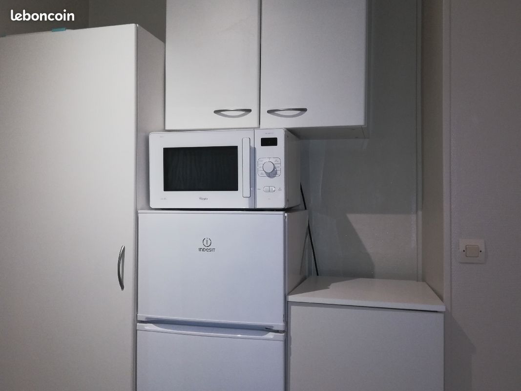 Location studio meublé - Saintes 17100 (image principale 4)