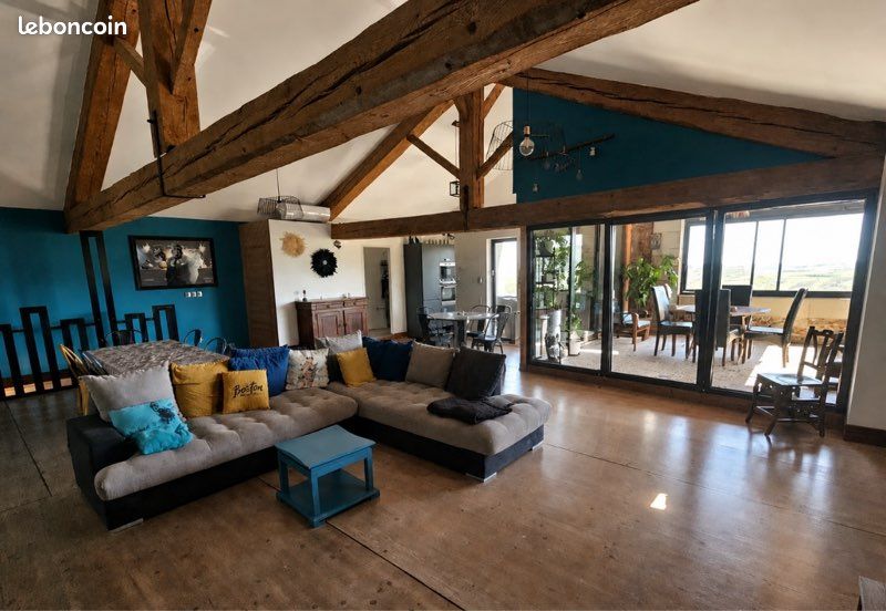 Maison 7 pièces 180 m² · à La Valla-en-Gier · 180 m² · 250 000 €