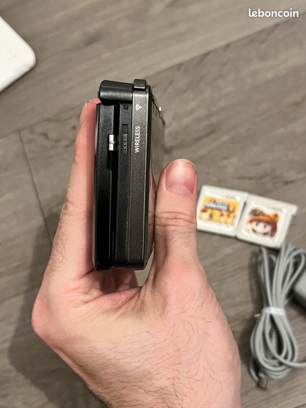 Nintendo 3DS Noire + un jeux au choix (image 9)