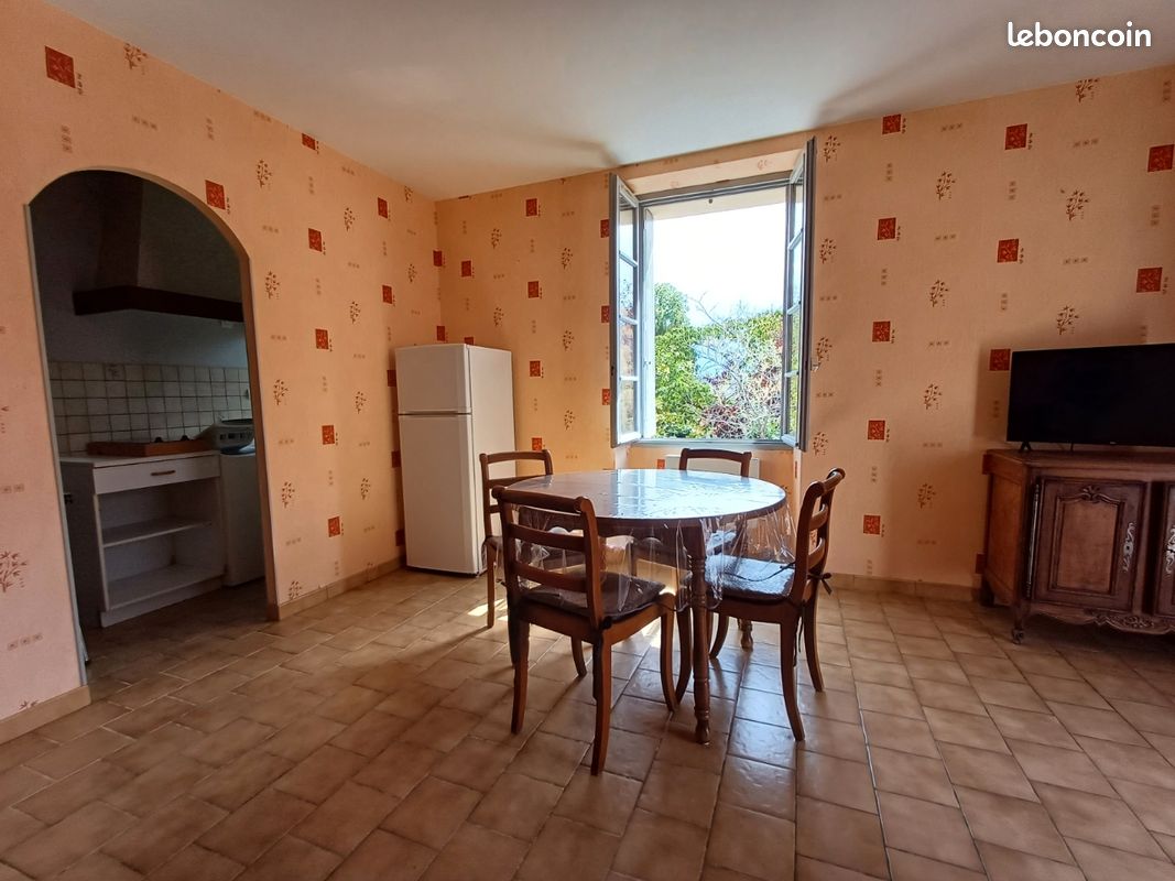 Appartement 2 pièces 40 m² · à Candé · 40 m² · 350 €/mois
