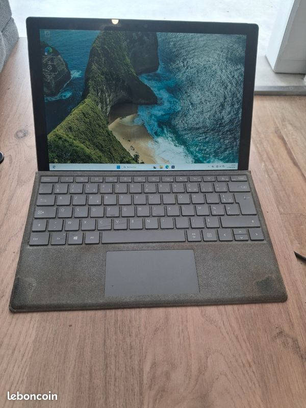 Surface pro I7 (image 1)