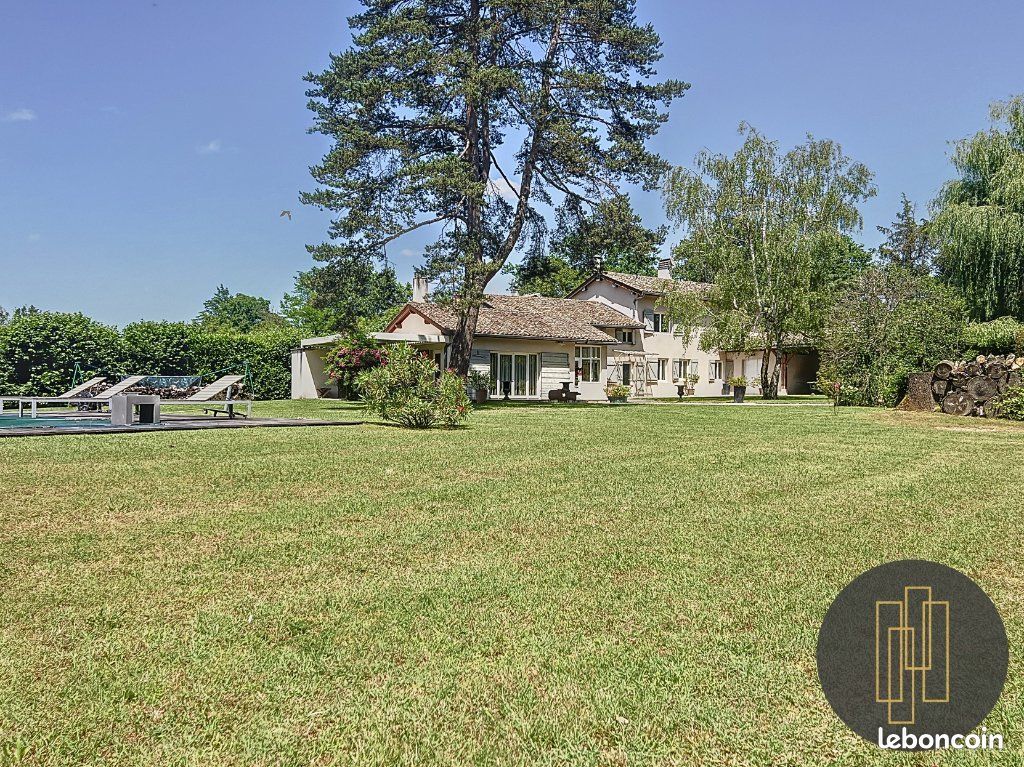 Maison 6 pièces 250 m² · à Messimy-sur-Saône · 250 m² · 695 000 €