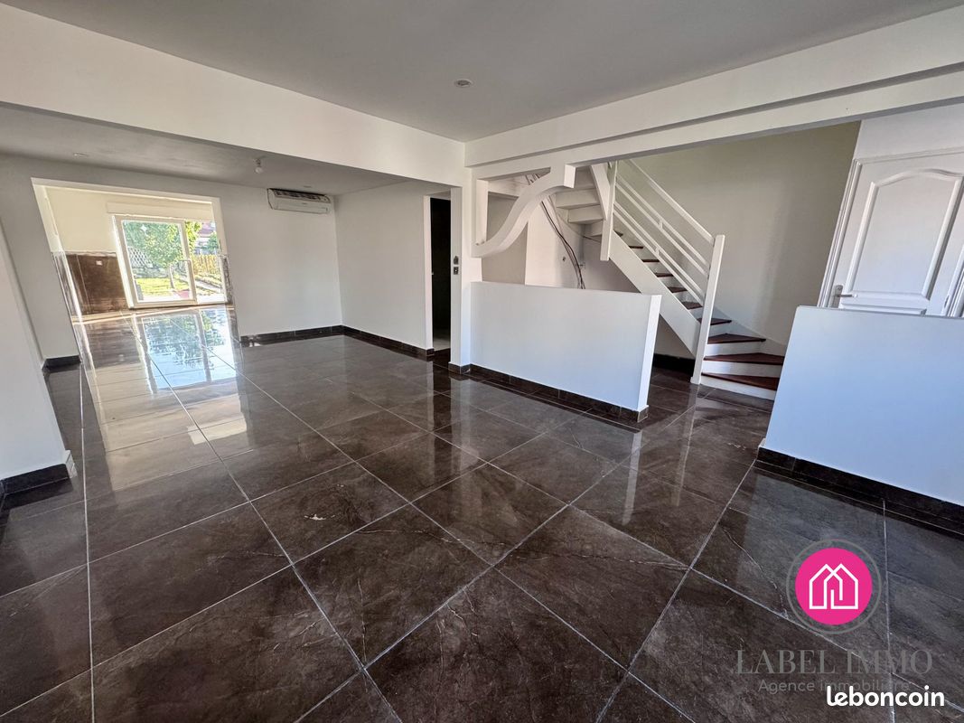Maison 6 pièces 110 m² · à Auby · 110 m² · 160 000 €