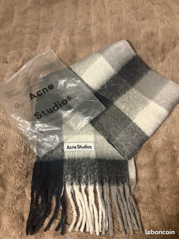 Écharpe ACNE STUDIOS neuf (image 2)