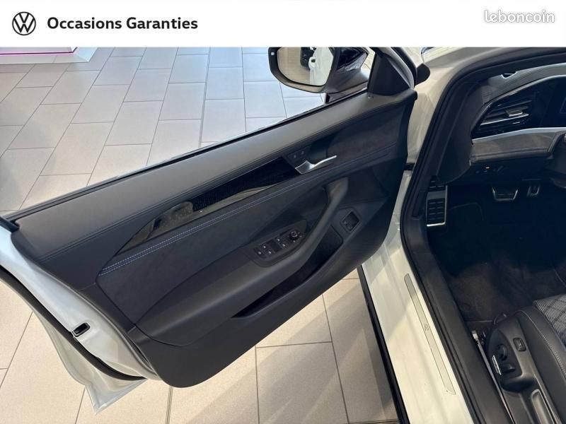 Volkswagen Passat SW 1.5 eHybrid 272ch R-Line DSG6 (image 25)