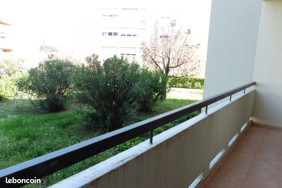 Appartement 3 pièces 64 m² · à Pont-Saint-Esprit · 64 m² · 615 €