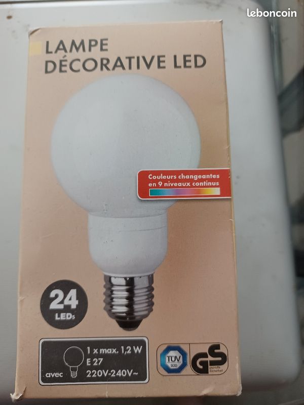 Ampoule à 24 leds couleurs changeantes (image 1)
