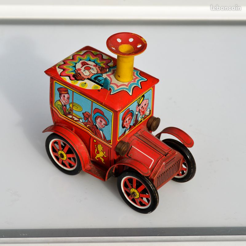 VOITURE EN TÔLE Tin toy moteur à clé Taxi de la Marne... EUR 30,00 - FR
