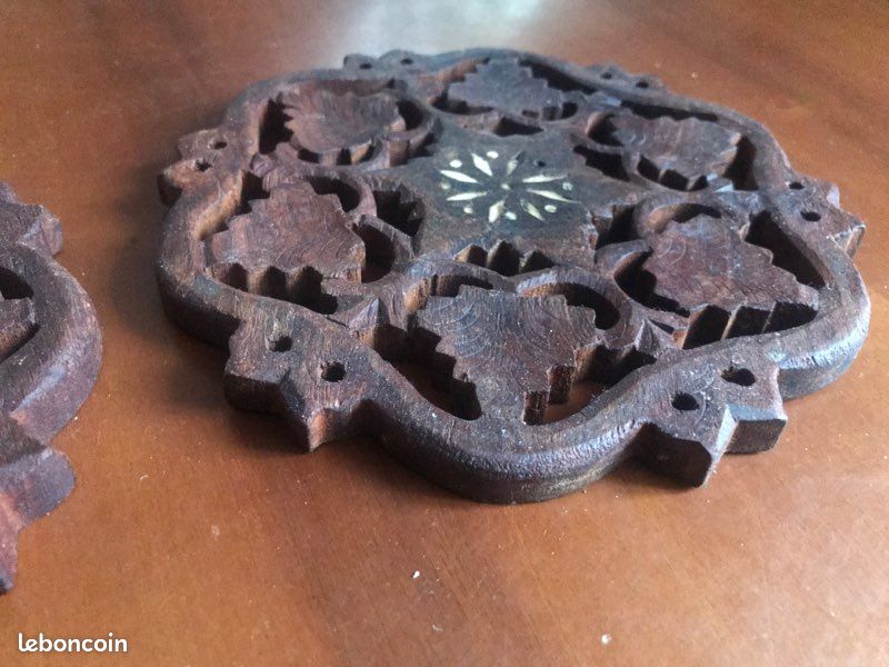 2 dessous de plats en bois sculpté (image 4)