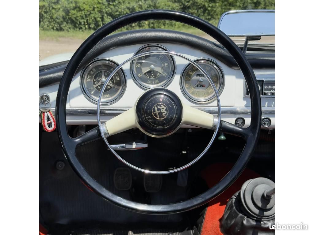 Alfa romeo giulietta spider (image 20)