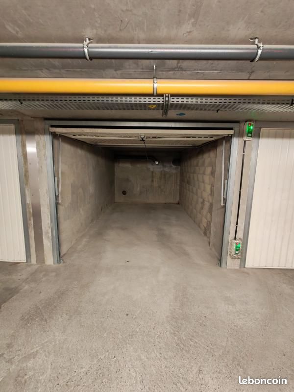 Parking 14 m² · à Villeurbanne · 14 m² · 20 000 €