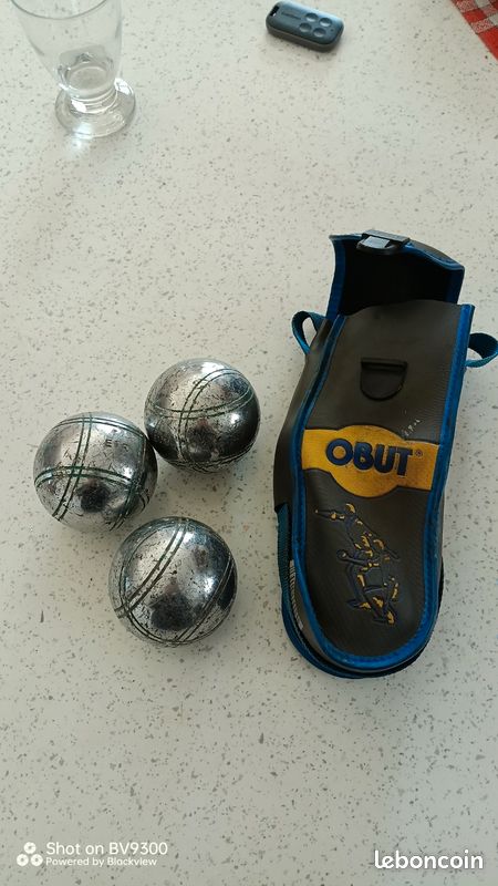 Triplette De Boules De Pétanque Obut D'occasion - Marque Française, état Correct Pour Jouer