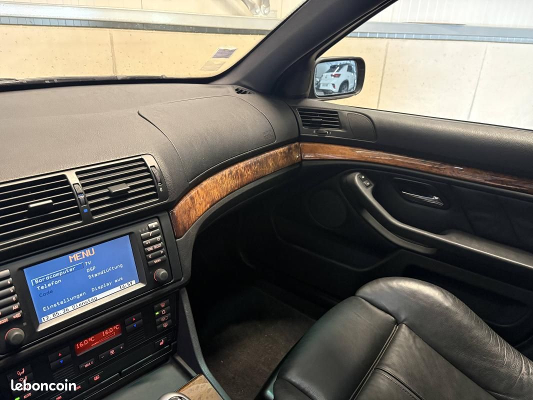 BMW Série 5 530i Pack M boite méca excellent état (image 18)