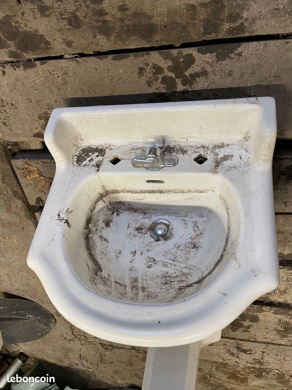 Lavabo ancien (image 1)